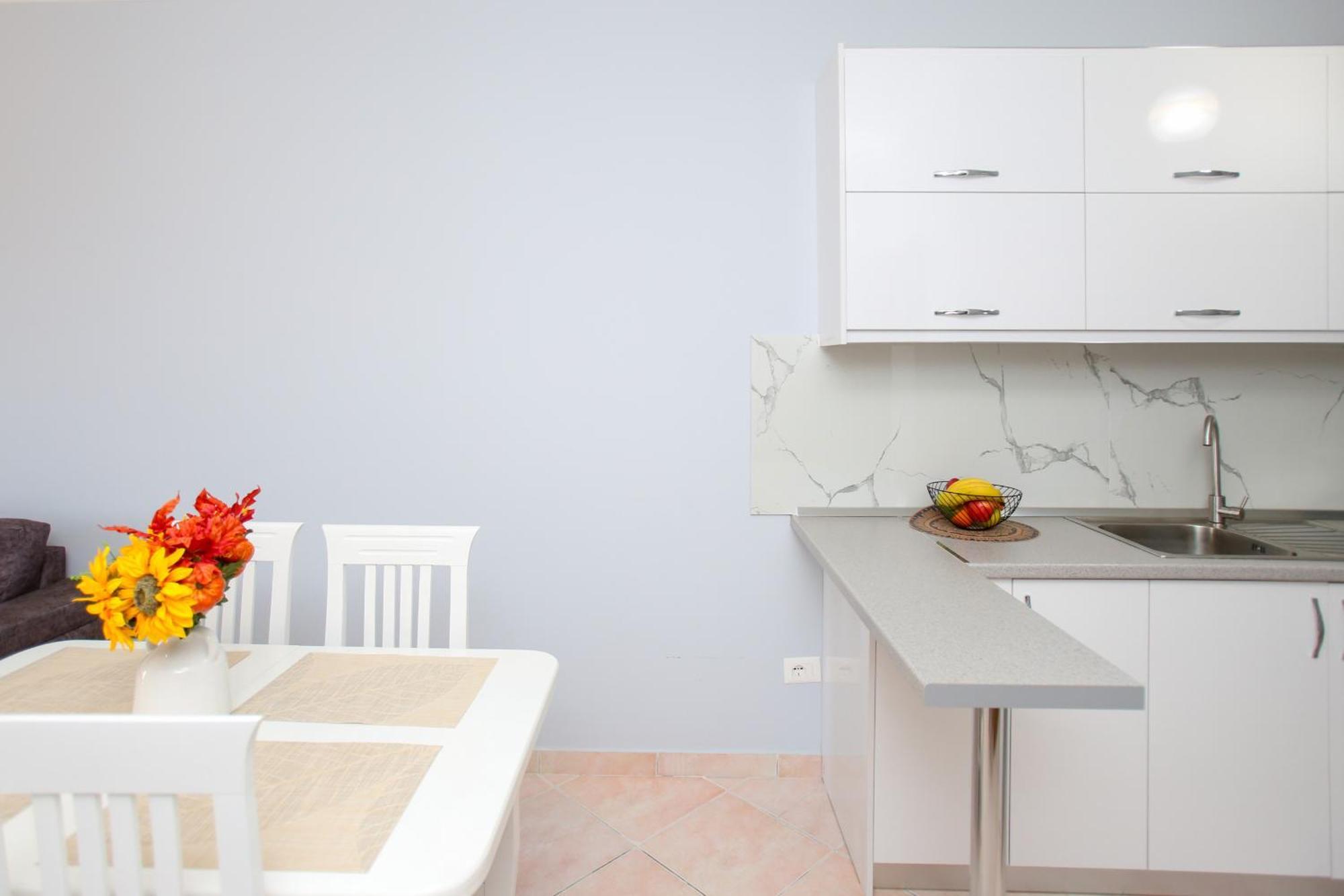 Amara Sea View Aparments Lungomare Vlore